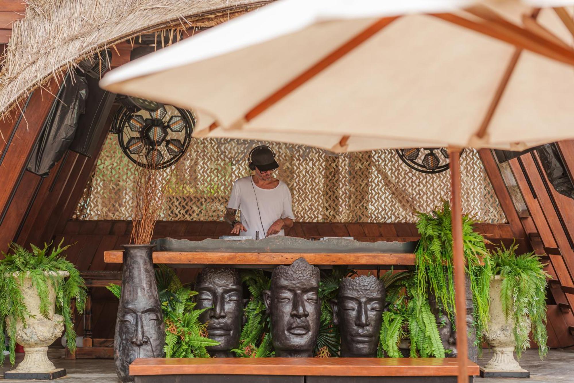 Hotel Cafe Del Mar Kamala Beach Zewnętrze zdjęcie